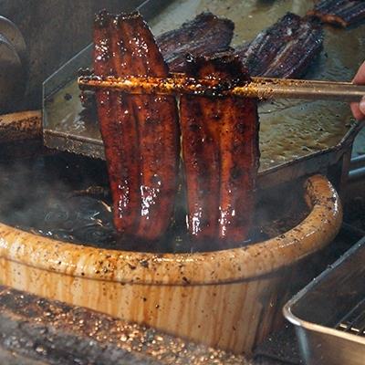 ふるさと納税 西都市 炭火焼一筋「うなぎの入船」うなぎのおにぎり8個(4個入り2箱)[2667] |  | 02