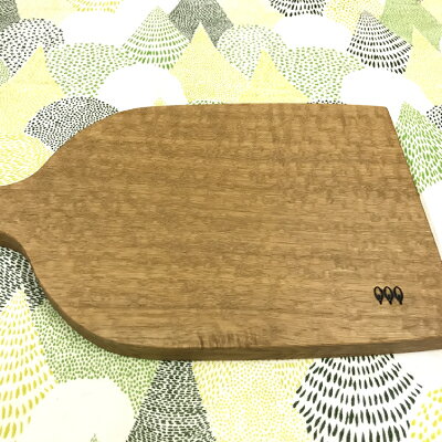 【ふるさと納税】十勝の樹々のうつわ 天然木製 カッティングボード 30cm×18cm 工芸品 まな板 調理器具