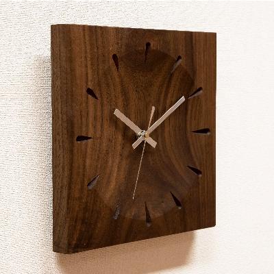 ふるさと納税 常陸大宮市 【家具蔵】時計 ソアレ角(大)ウォールナット材 |  | 01