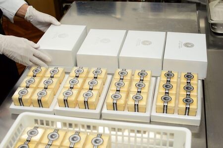 プリン「プレーン6個」江戸流行婦凛 (トウキョウハヤリ プリン)｜高級 ぷりん スイーツ ブランド卵 プリンセスエッグ ブランド 卵 たまご 袖ケ浦 千葉 [0488]