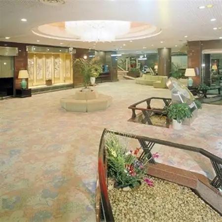 湯郷温泉　湯郷グランドホテル　一泊二食付ペア宿泊券　(平日限定・夕食は基本会席料理)_旅行券・チケット 宿泊券  _【1083495】