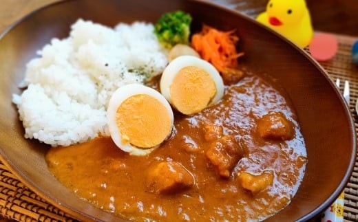
                  カレー お子様用 スパイス チキンカレー 四万十鶏 使用 5食 冷凍 カレーライス レトルトカレー レトルト 子ども向け 甘口 マイルド やさしい味 鶏肉 チキン ご飯のお供 時短 便利 手軽 惣菜 冷凍食品 ご家庭用 ランチ ディナー 保存食 備蓄 お弁当 グルメ 高知 四万十 特産品 ご当地 名物 人気 ギフト 贈答品 プレゼント 返礼品 カレーセット [1640]
                