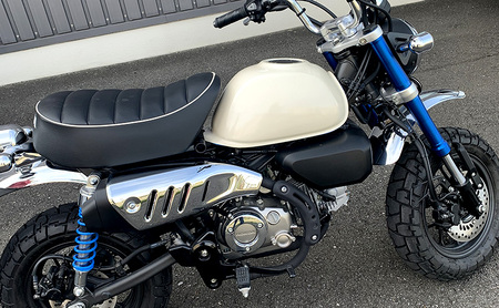 MONKEY125　ガラスタンクカバー　ホワイト塗装仕様　バイク用品 バイク カスタム カスタムパーツ タンク カバー モンキー125 ガラス製 神奈川 綾瀬市