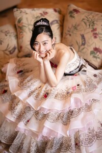 プリンセスドレス体験（ティアラ・ウィッグなど付け放題）※デラックスドレスは追加料金となります