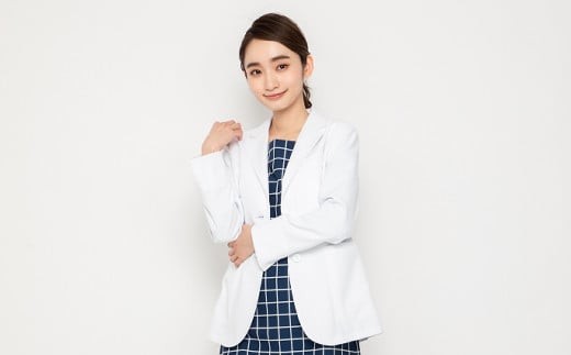 
                  レピウスの白衣 【レディース】 テーラードカラードクタージャケット / ネーム刺繍付き | 女性用 ユニフォーム 制服 医療用 診療衣 クリニック 医師 薬剤師 長袖 おしゃれ ホワイト
                