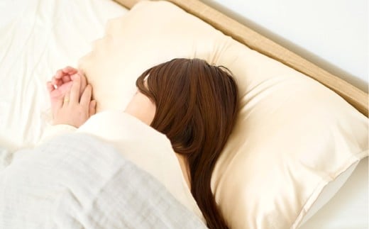 【シャンパン】 髪と素肌よろこぶ、シルクまくらカバー ／ 枕 枕カバー 睡眠 寝具 絹 天然繊維 色 選べる 岡山県 倉敷市