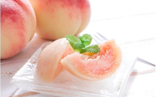 【予約受付】桃の王様 白鳳 <特秀品> うれしい食べきり容量 3玉 2026年6月末頃～2026年7月末頃に順次発送予定（お届け日指定不可）/ 桃 もも 白鳳 フルーツ 果物 くだもの 【kgr010