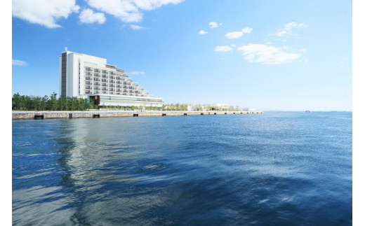 
【神戸みなと温泉 蓮】＜平日限定＞ペア日帰り入浴券(食事・スキンケアフェイスマスク1枚付)
