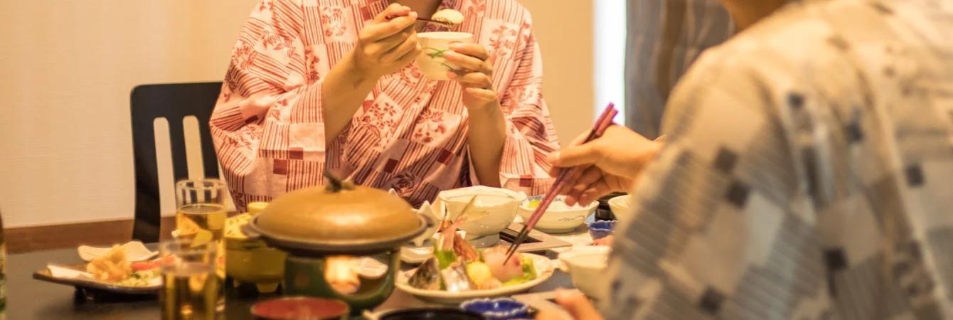 土肥温泉 旅館協同組合 商品券（9,000円分）【宿泊券 宿泊 温泉 温泉宿 旅行 旅行クーポン お食事券 協同組合 静岡県 伊豆市　静岡 伊豆 共通 旅館協同組合 温泉 温泉宿 温泉地 宿 ホテル 