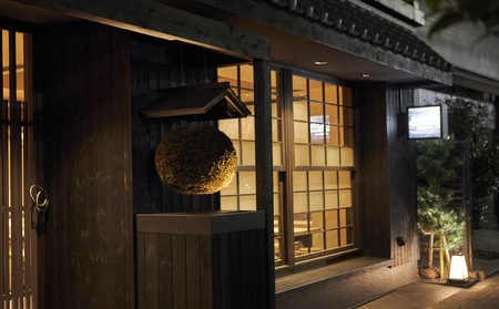 【SAKE Bar Hotel ASAKUSA】スイートルーム 1泊2名様 ペア宿泊券〈朝食付・日本酒飲み放題〉