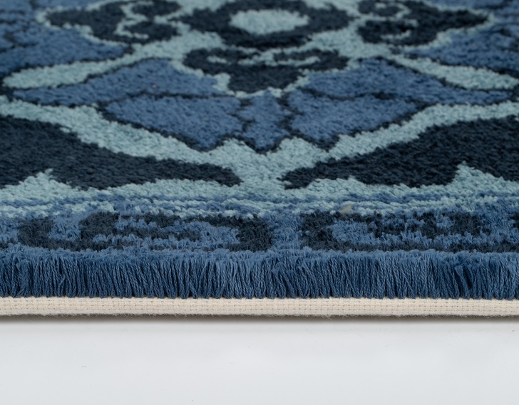鍋島緞通 [手刺繍] 蟹牡丹縁二重雷文 紺三色浅葱地：C510-013_イメージ2