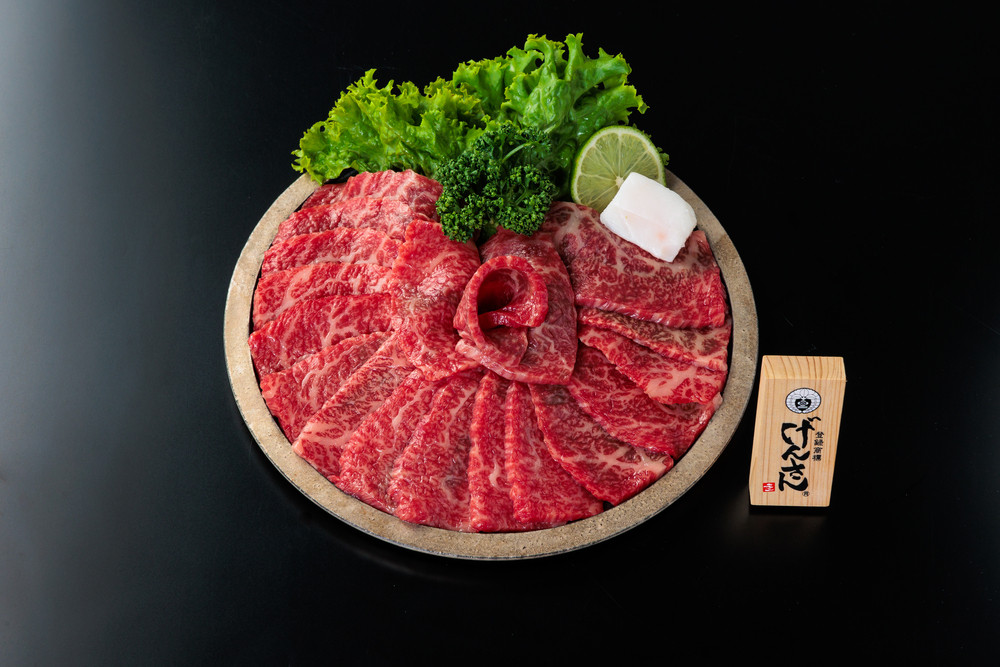 
                  近江牛 A5 ランク モモ 焼肉用 400g 元三フード株式会社(肉のげんさん) 滋賀県 東近江市 C36 近江牛 焼肉 モモ 400g A5 赤身 和牛 高級 国産 ギフト
                