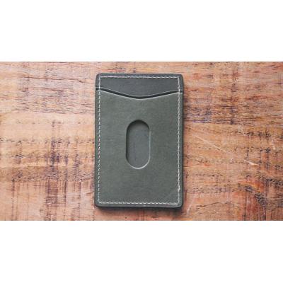 ふるさと納税 栃木市 【minca】栃木レザーのタテ型パスケース 定期入れ パスホルダー01/オリーブ　694 |  | 01