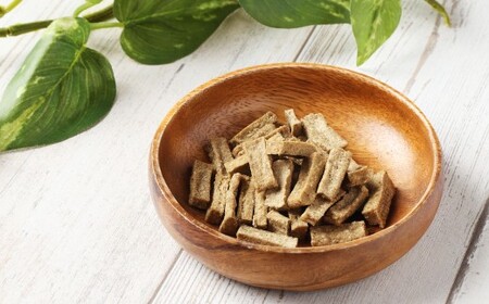 真鱈ちっぷ 約150g 15g×10袋 ペット 愛犬 犬 いぬ 愛犬 わんちゃん ワンちゃん 魚 お魚 さかな 真鱈 鱈 たら えさ 餌 チップ 真空 ミニサイズ おやつ ジャーキー ヘルシー 北海道