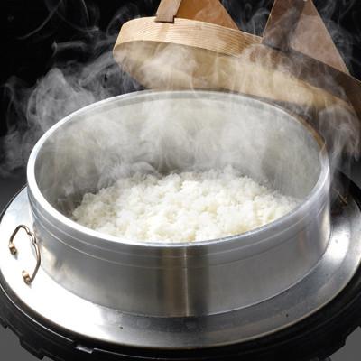 ふるさと納税 南魚沼市 【令和7年産】≪無洗米≫南魚沼産こしひかり 精米 10kg(5kg×2袋) |  | 01