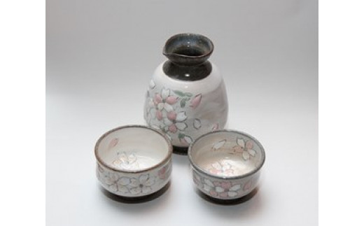 
            【受注生産】盛付桜とっくり＆おちょこ２個セット（白）
          