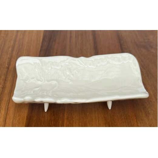 有田焼 定窯風睡蓮彫 茶則 四足長皿 2枚 セット【有田焼 花伝作】食器 器 うつわ お茶 和皿 お茶道具 小物入れ アクセサリー入れ インテリア 睡蓮 スイレン 22000円 A22-5_イメージ2