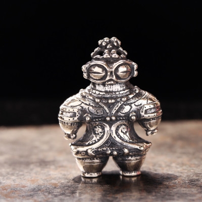 
                  縄文の神秘を身にまとうSV925製　遮光器土偶ネックレス　659-994【1670947】
                