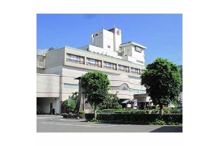 湯郷温泉　湯郷グランドホテル　一泊二食付ペア宿泊券　(平日限定・夕食は基本会席料理)【1083495】