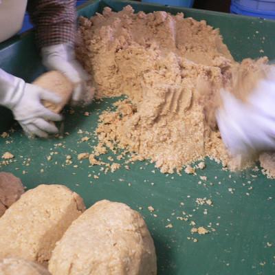 ふるさと納税 南会津町 米と味噌さえあれば生きていける!南会津産ひとめぼれ5kgとあやこがね味噌1kgのセット |  | 02