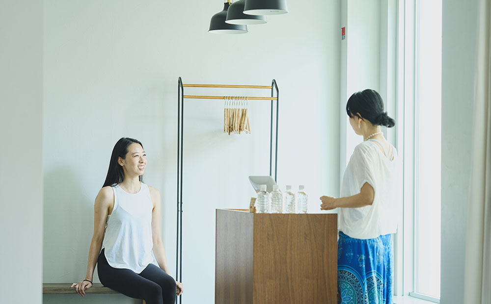 MINT MAT Yoga Studio ヨガグループクラス５回券 【155001】 ヨガ グループレッスン チケット アロマヨガ 英語ヨガ