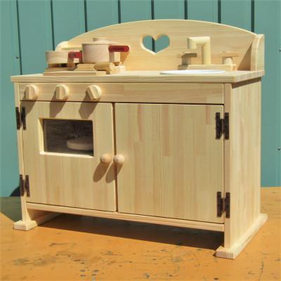 ふるさと納税 泉南市 ●手作り木製ままごとフルキッチンDHK(ハート)【吉野桧製フライパンお鍋付き】素材色バージョン |  | 03