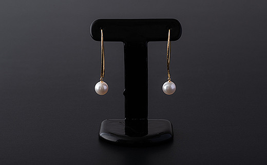 ゆらゆら揺れるアコヤ真珠フックピアス：C200-044
