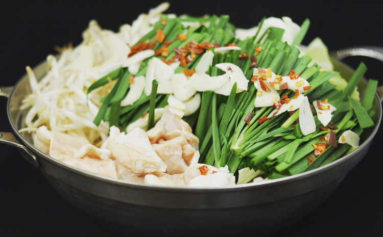 醤油味もつ鍋麺付きセット(4〜5人前) 【冷蔵 チルド 贈り物 お歳暮 お中元 おすすめ 鍋 冬 麺 家族 ファミリー プレゼント 絶品 本格】(H082102)