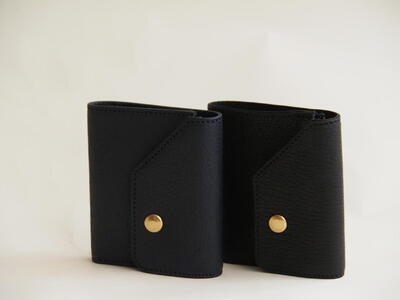 FACE-C　【数量限定】革のカシミヤ　国産野生鹿革を使用した三つ折り財布 チャコールグレー