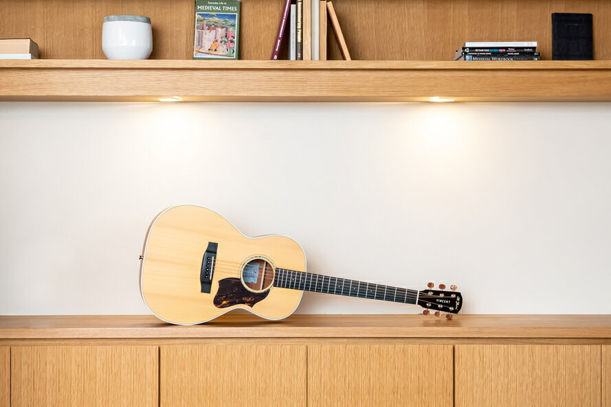 【ふるさと納税】【 アコースティック ギター 】K.Yairi VINCENT VN-3 Standard NL｜VINCENT ハードケース付き 楽器 弦楽器 音楽 アコースティックギター guitar 初心者 弾きやすい アコギ 小振りなボディ ケース付き 岐阜県 美濃加茂市 送料無料