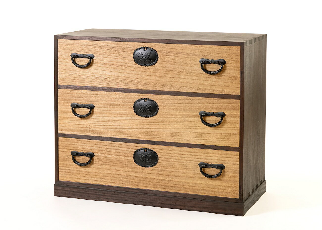 【ふるさと納税】総桐 箪笥三段《サイズ：幅96cm×奥行45cm×高さ80cm》総桐で防湿・防虫の収納箱 家具インテリア 加茂市 石附工芸