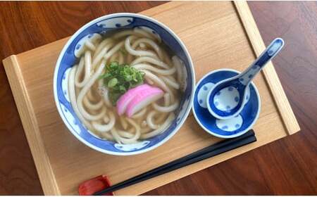 有田焼 モダンで斬新な丸紋の丼とレンゲのセット【しん窯 青花】【佐賀県陶磁器工業協同組合】食器 うつわ 器 丼ぶり 丼 レンゲ うどん ラーメン 手描き プレゼント ギフト 35000円 3.5万円 