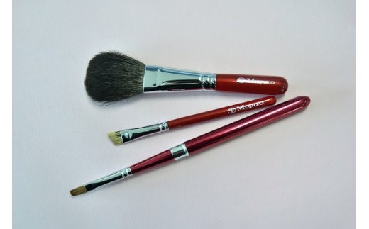 【ふるさと納税】熊野筆 化粧筆 レッドパール3本セット BR-S-1【メイクブラシ 化粧筆 フェイスブラシ チークブラシ アイシャドウブラシ 高級筆 ギフト 贈り物】