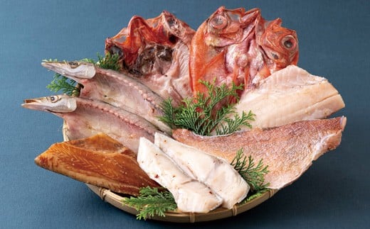 
            A273a 《定期便》高級白身魚干物 ｢百花繚乱｣ 丸富水産 【12回お届け】
          