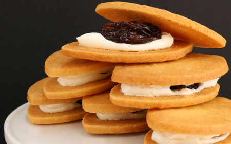 レーズンサンド 10個 ぶどう ブドウ 藤稔のレーズンサンド レーズン 藤稔 葡萄 菓子 洋菓子 焼き菓子 お菓子 おかし スイーツ すいーつ おやつ 美味しい 手作り ドルチェ デザート ギフト プ