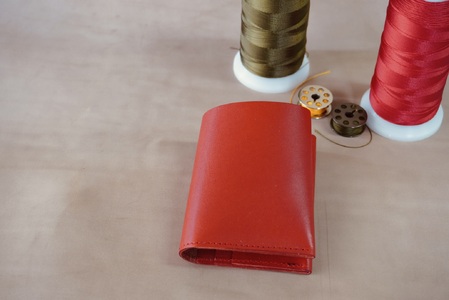 ミニ財布 札入れ 栃木レザー 牛革 日本製 レザー 天然皮革 レディース メンズ シンプル 使いやすい 人気 おすすめ 30代 40代 50代：レッド