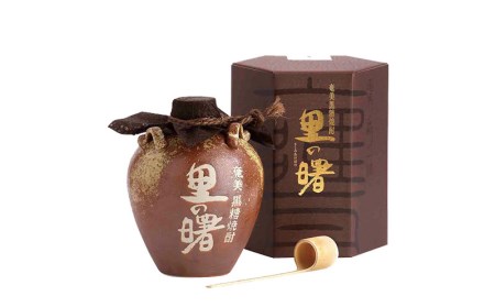 奄美黒糖焼酎 里の曙 プレミアム 43度 1800ml (一升甕原酒) 焼酎
