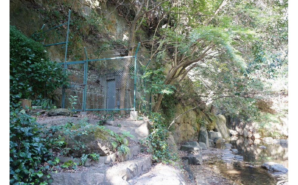 【3ヶ月定期便】神戸ウォーター　PET2L×6本(6本入り1ケース)