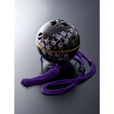 ふるさと納税 富山県 吊香炉『薫珠』(R)桜(青貝螺鈿)本漆・真塗または掻合塗(黒)大14cm　紫色房・紐