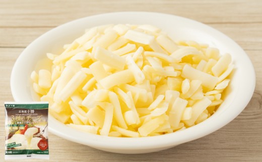 【3回定期便】よつ葉 北海道十勝 3種のチーズ 濃厚コク旨ブレンド 130g×4パック 1回あたり計520g 1ヶ月毎 3回 ナチュラルチーズ チェダー ゴーダ モッツァレラ 生乳 [009-0192]