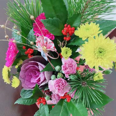 ふるさと納税 筑西市 お正月のお花*アレンジメント/ミニサイズ/花瓶不要!届いてそのまま飾れるフラワーアレンジ |  | 03