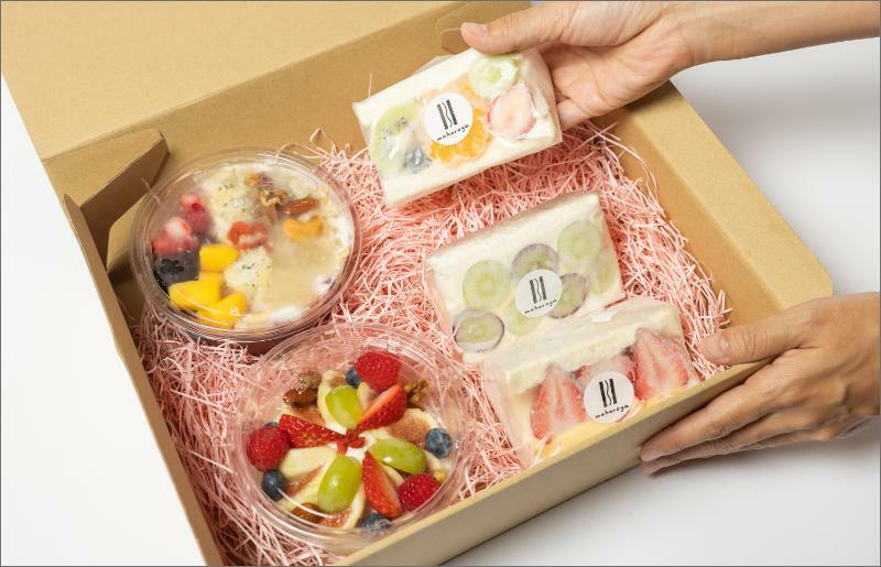 季節のフルーツのグリークヨーグルト 1個＆アサイーボウル 1個＆フルーツサンド 3個 定期便 12回 12か月【毎月配送コース】 G1327_イメージ2