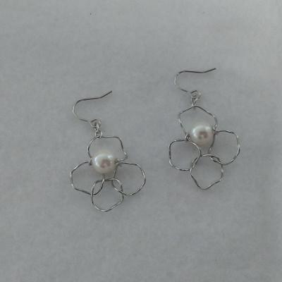 ふるさと納税 鳥羽市 伊勢志摩あこや本真珠ピアス・クリオネR 20-96 |  | 03