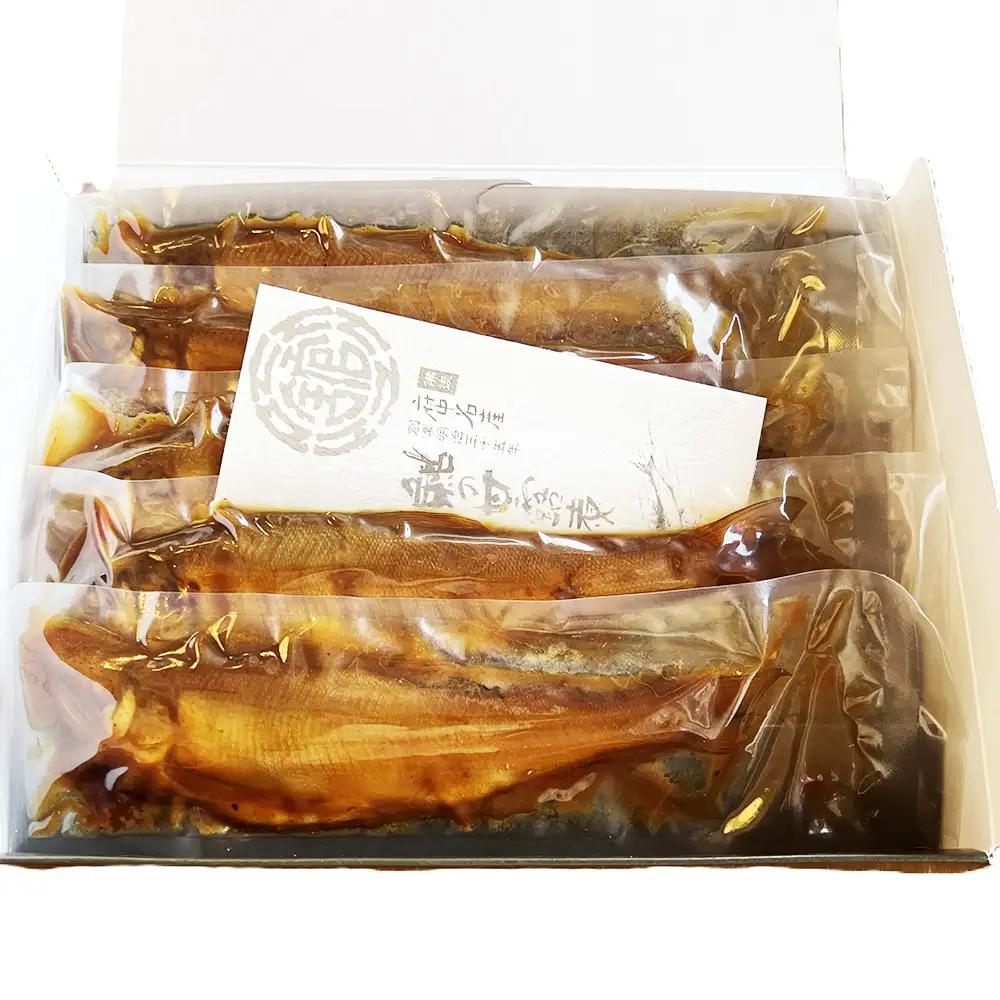 鮎の甘露煮5尾入り 無憂舘（府中市） ／ あゆ 魚 惣菜 ご飯のお供 鮎料理 真空パック 老舗 伝統製法 秘伝のタレ 甘辛 旨味 しっとり お歳暮 お中元 贈答品 広島県 No.1164