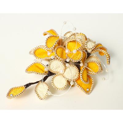 ふるさと納税 京丹後市 シルクコサージュ!(イエロー)着物などの和装・洋装共に使えます。髪飾りコサージュとしても |  | 01