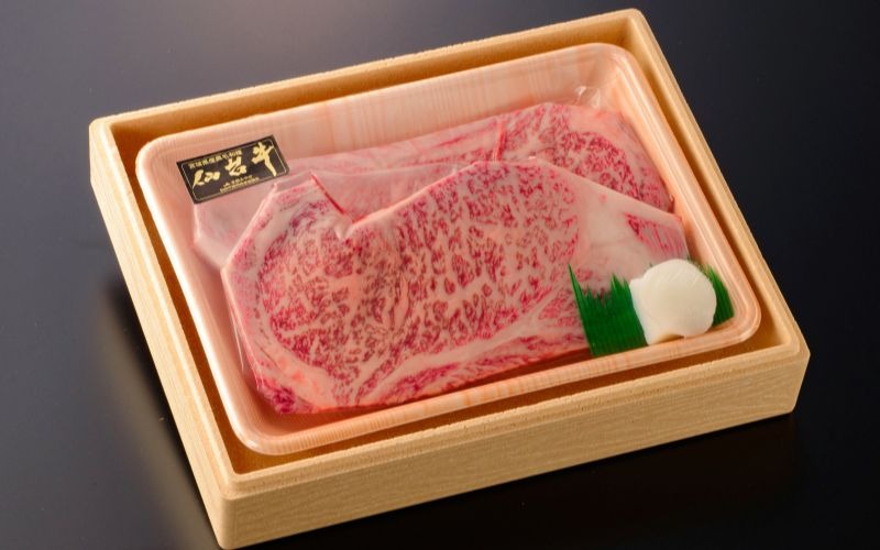 【 A5 仙台牛 】 サーロインステーキ 200g×2枚 計400g / 牛肉 肉 お肉 ブランド牛 国産牛 和牛 黒毛和牛 霜降り 赤身 焼肉 BBQ ステーキ サーロイン 鉄板焼き 人気 贈答 贈り物 プレゼント ギフト 仙台 すてーきはうす伊勢屋