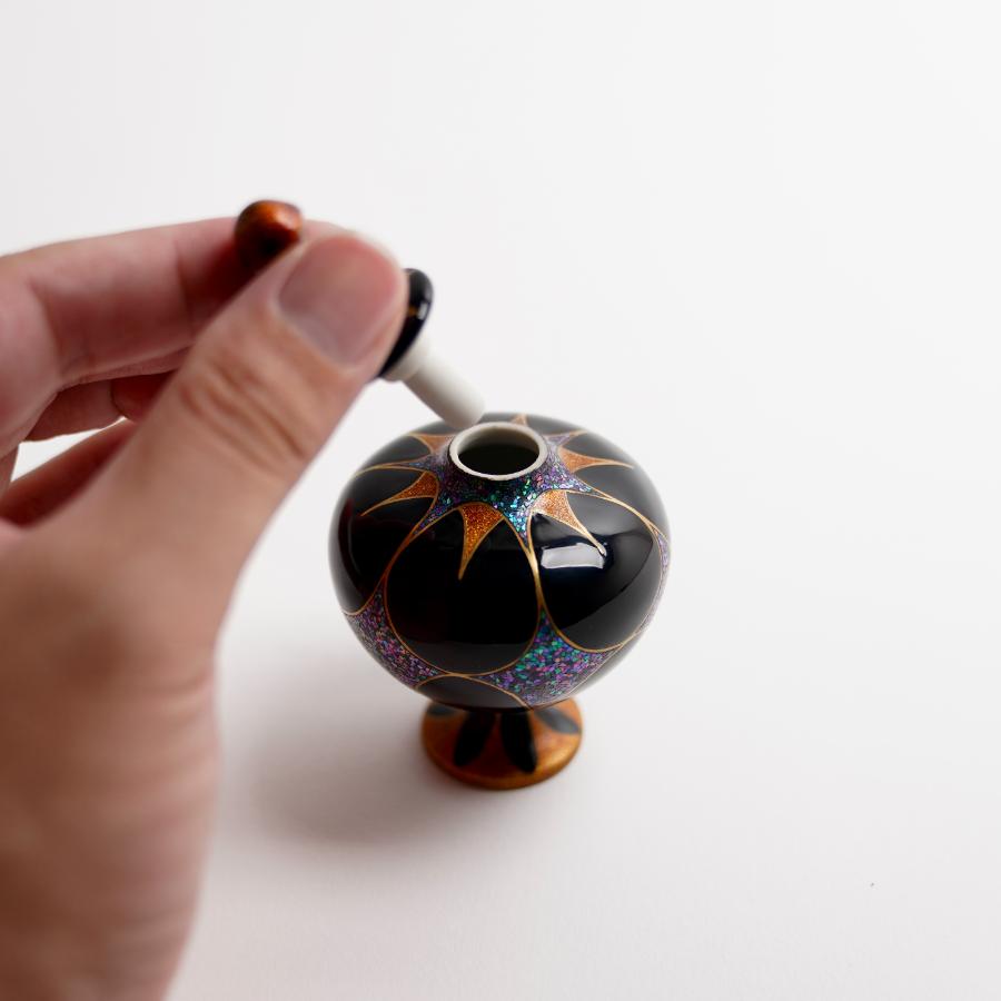 ＜うるしアートはりや＞光華紋蒔絵香水瓶「碧煌（へきこう）」