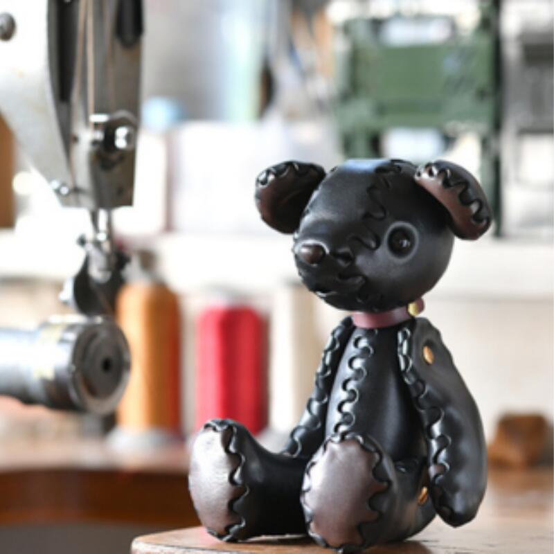 【ふるさと納税】革製ぬわぐるみ「ハザイ×クマ」/ 送料無料 Kenichiro Ito Leather Lab 福井 越前市 クマ ぬいぐるみ 記念品 グッズ ギフト(18209)