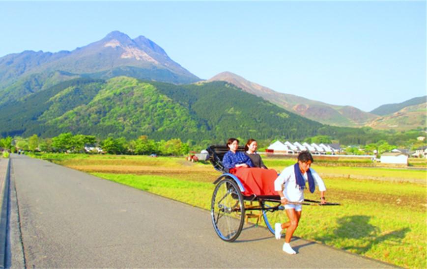 【湯布院】人力車でゆったりゆふいん巡り 30分コース／2名様