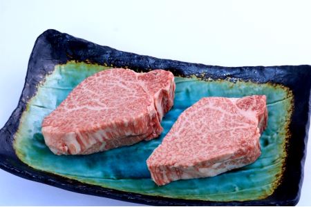 A5飛騨牛『ヒレ(2枚)』と『サーロイン(厚切り2枚)』ステーキセット